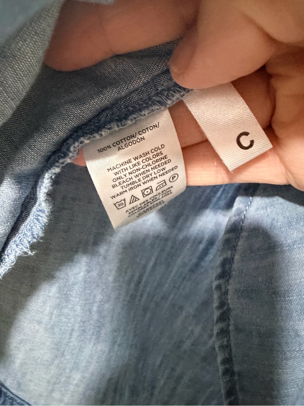 LOFT Light Blue Denim-Style Button-Down Shirt. Size medium. - Picture 4 of 4
